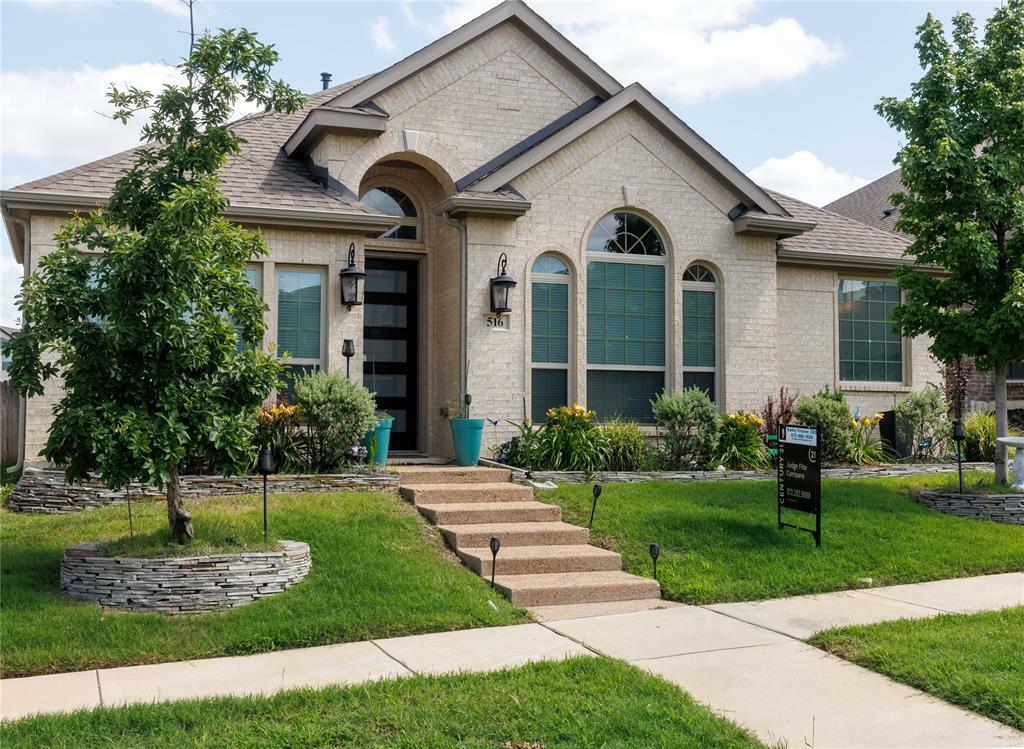 Property Photo: 516 Whetstone Street TX 75115
