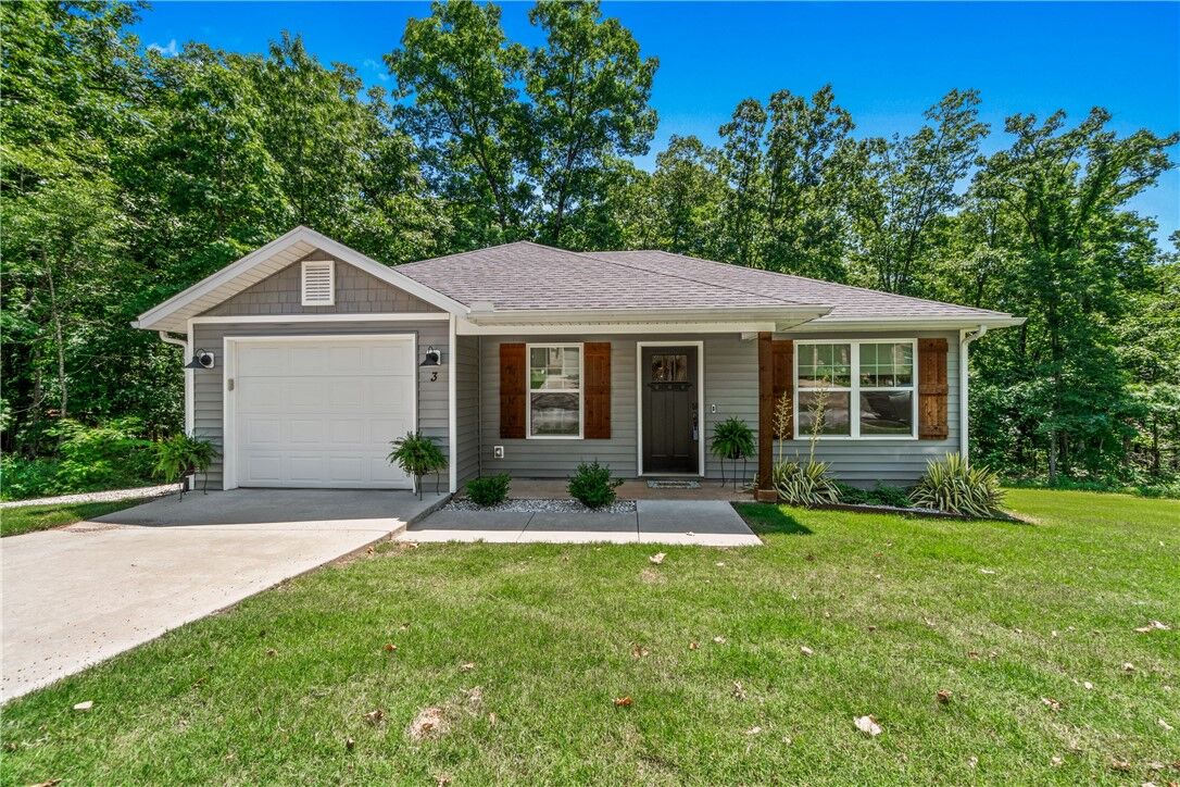 Property Photo:  3 Laceby Lane  AR 72714 