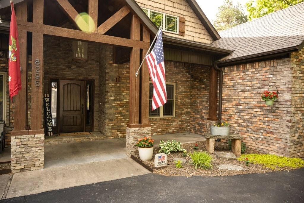 Property Photo: 8295 Ridgecrest Lane AR 72756