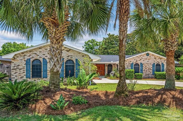 Property Photo: 5800 Limestone Rd FL 32504