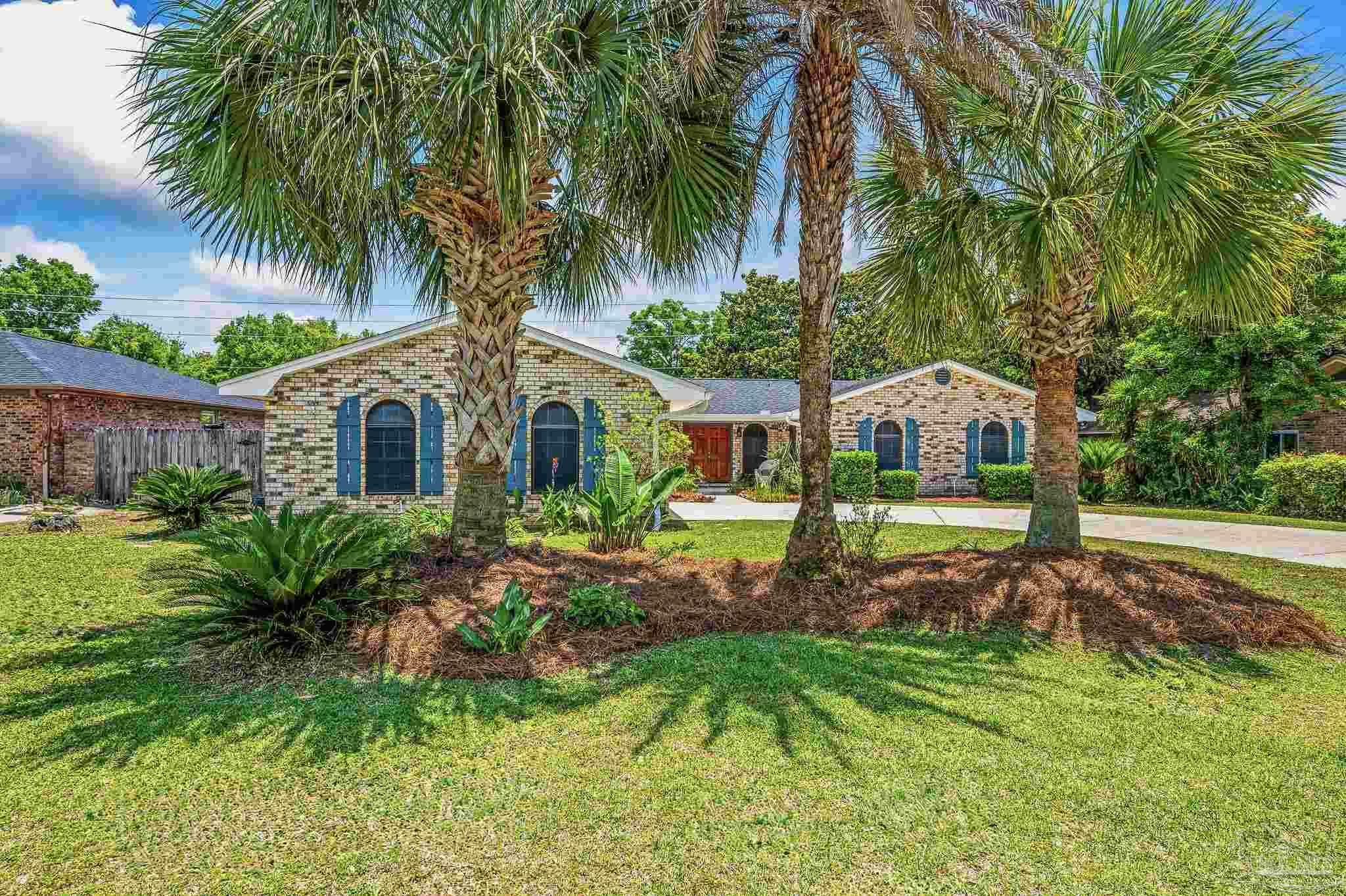 Property Photo: 5800 Limestone Rd FL 32504