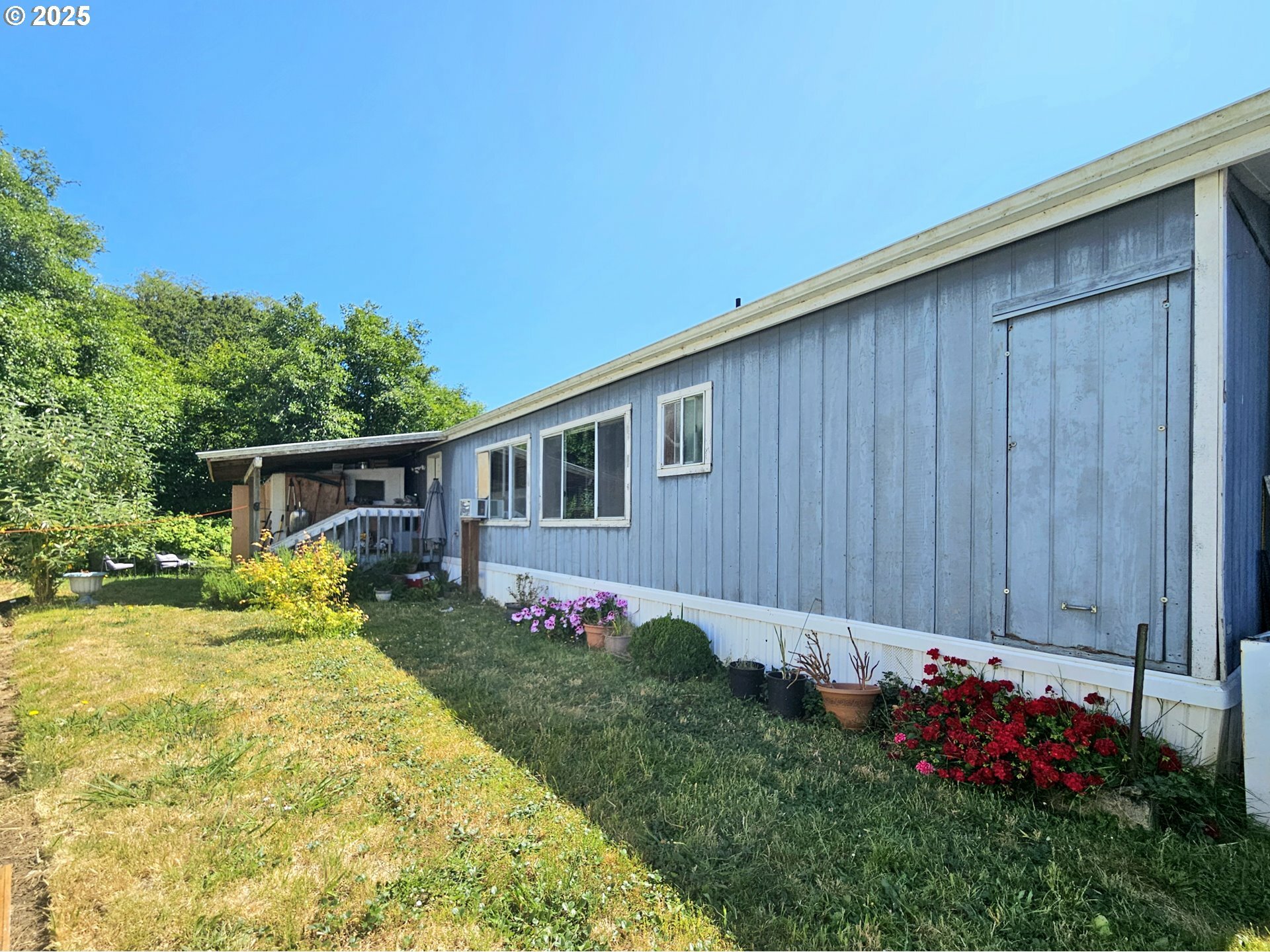 Property Photo:  16391 Highway 101 6  OR 97415 