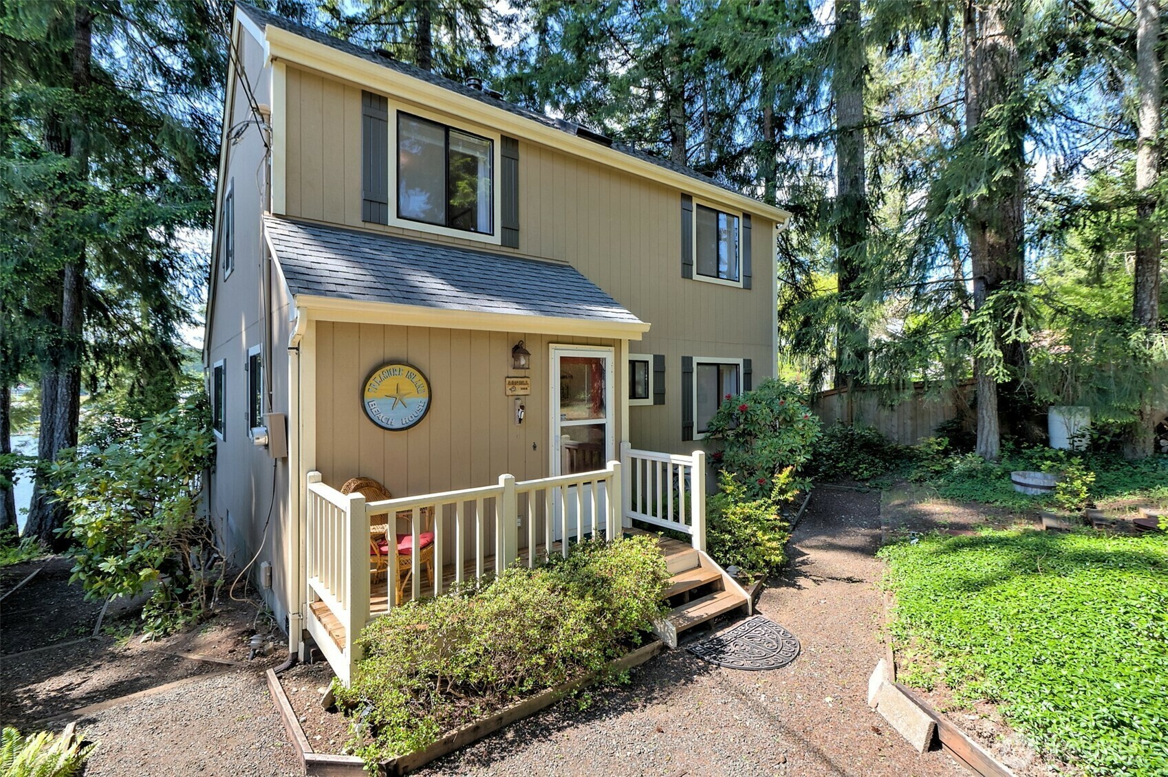 Property Photo: 390 E Treasure Island Drive WA 98524