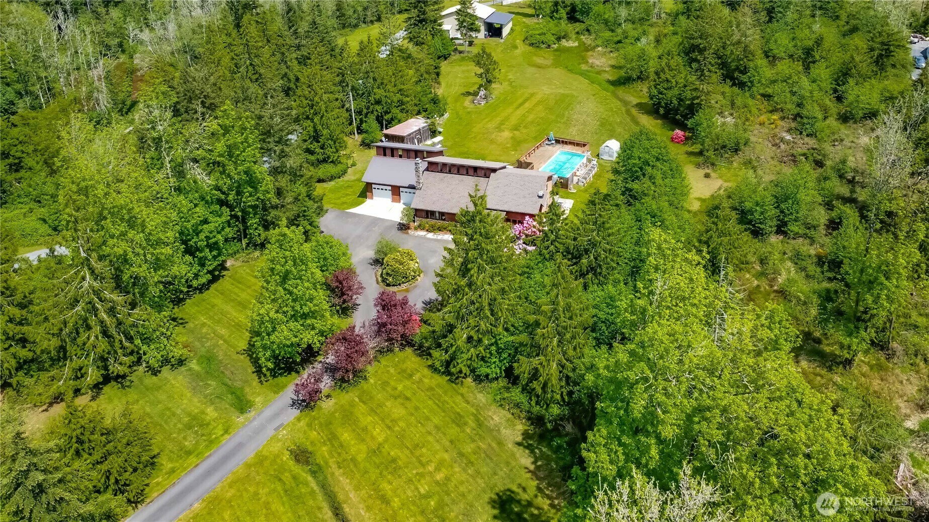Property Photo: 962 Logan Hill Road WA 98532