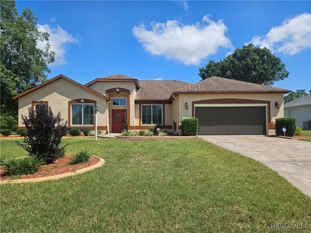 Property Photo: 4755 N El Camino Drive FL 34465