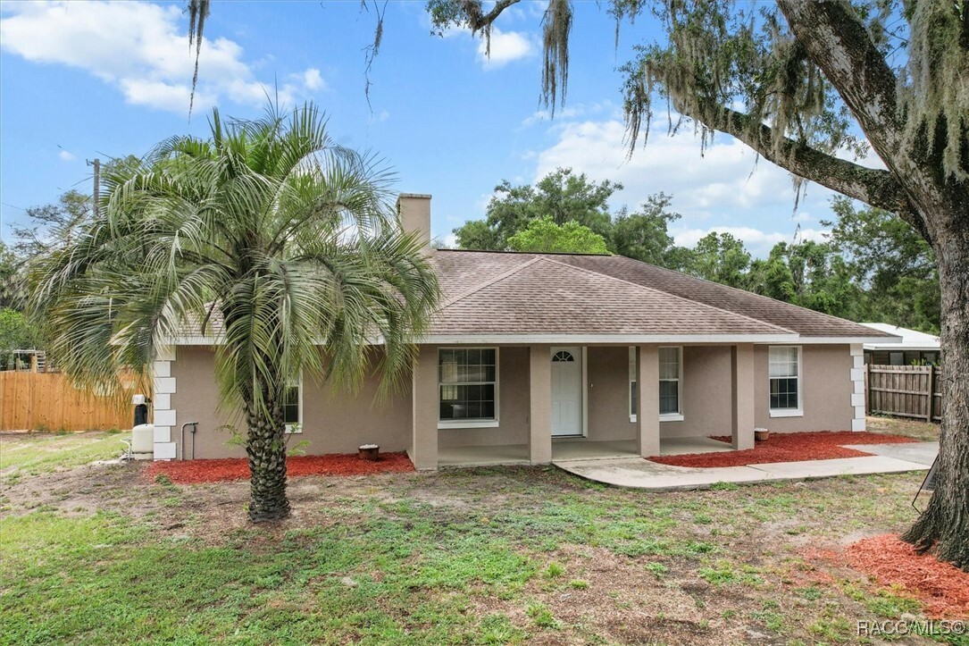 Property Photo: 11060 S Istachatta Road FL 34436