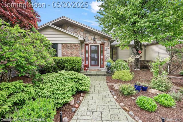 Property Photo: 1162 Heights Road MI 48362