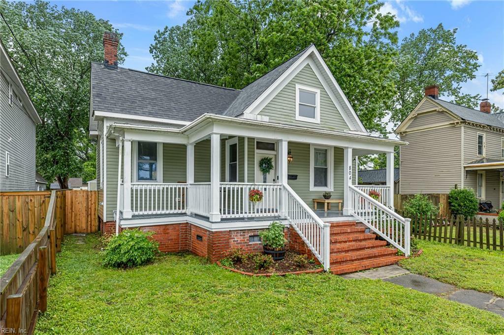 Property Photo: 804 E Pembroke Ave VA 23669