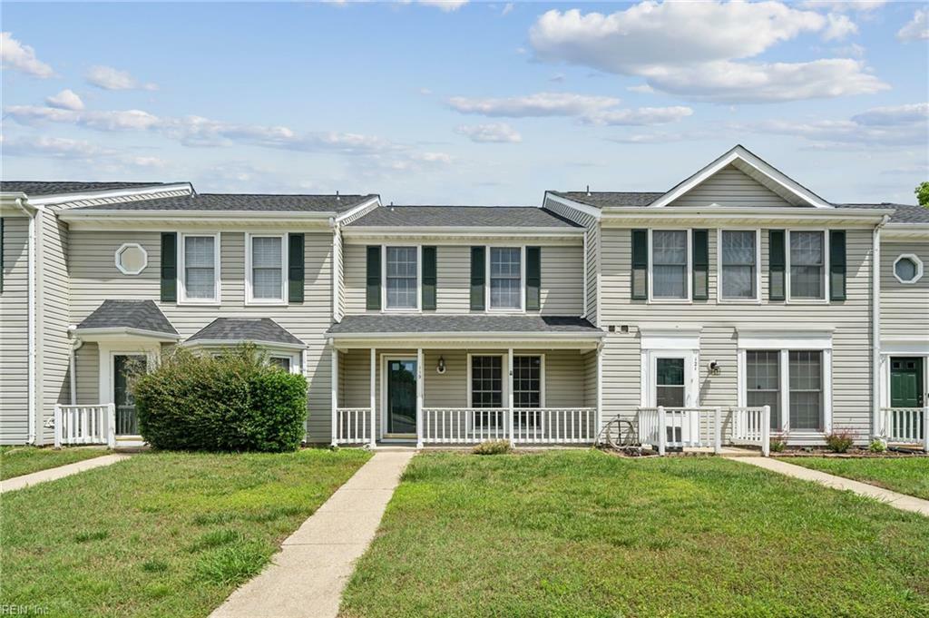 Property Photo: 119 Sterling Ct VA 23693