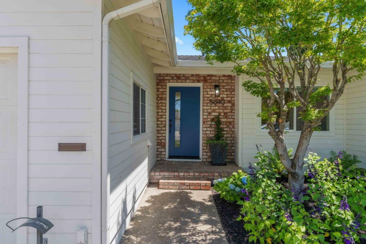Property Photo: 5690 Drysdale Drive CA 95124