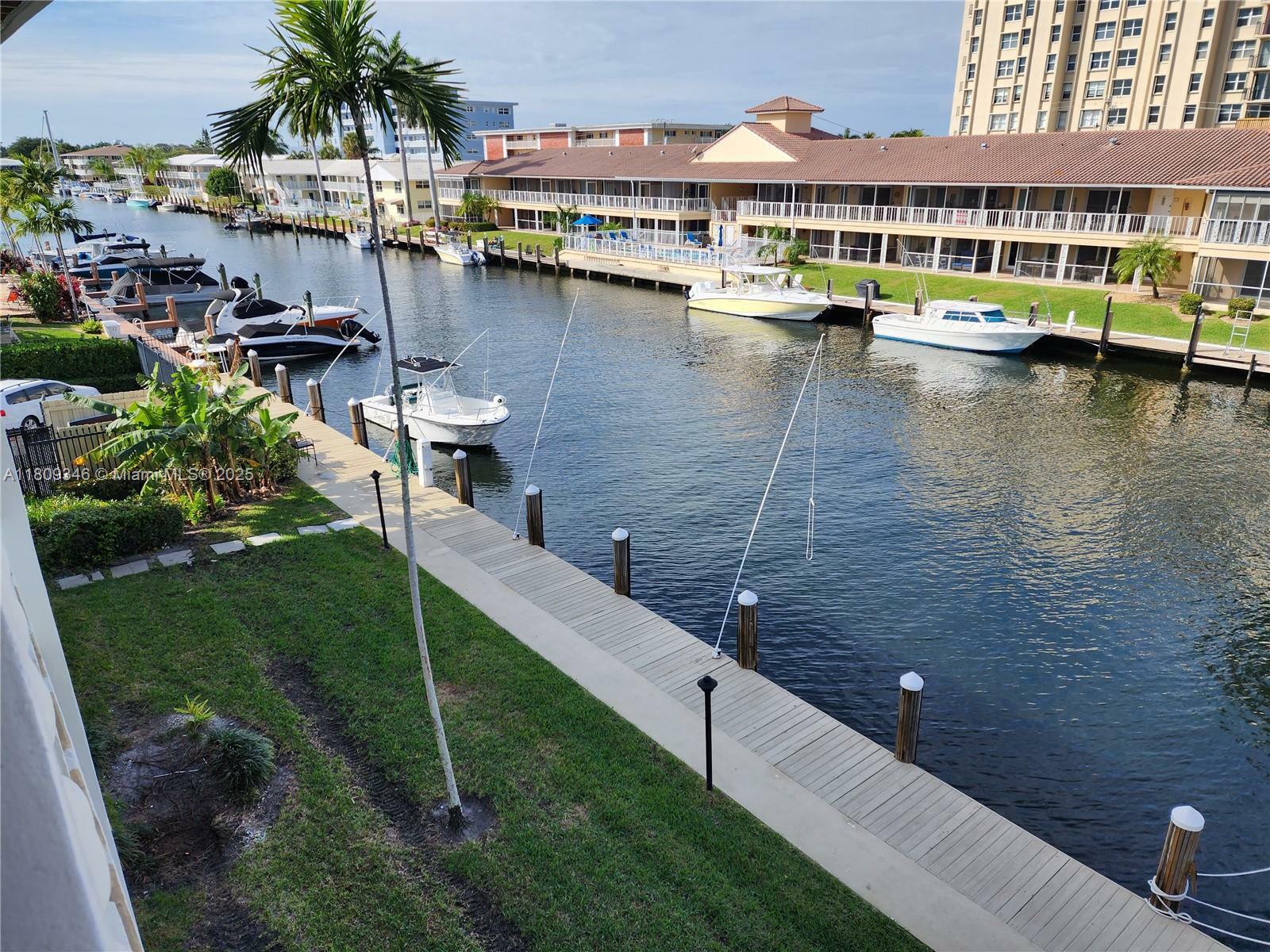 Property Photo: 2881 NE 32nd St 320 FL 33306