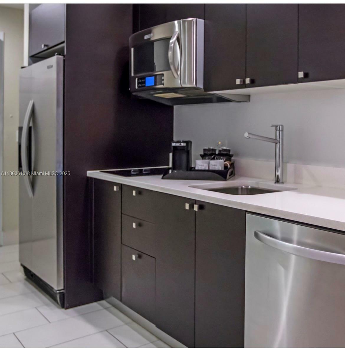 Property Photo: 5300 NW 87th Ave 1302 FL 33178