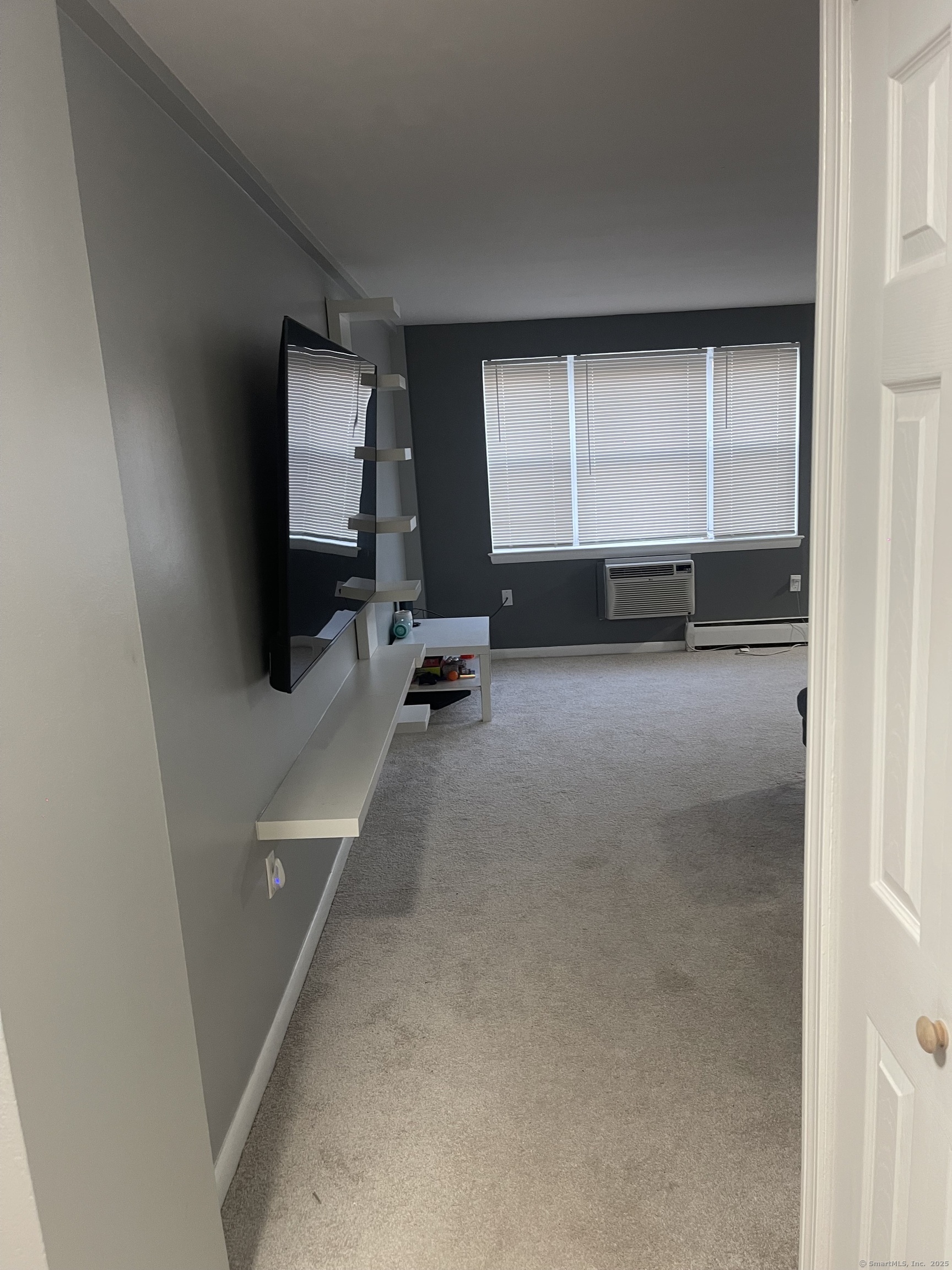 Property Photo: 40 Owen Street Apt D9 CT 06105
