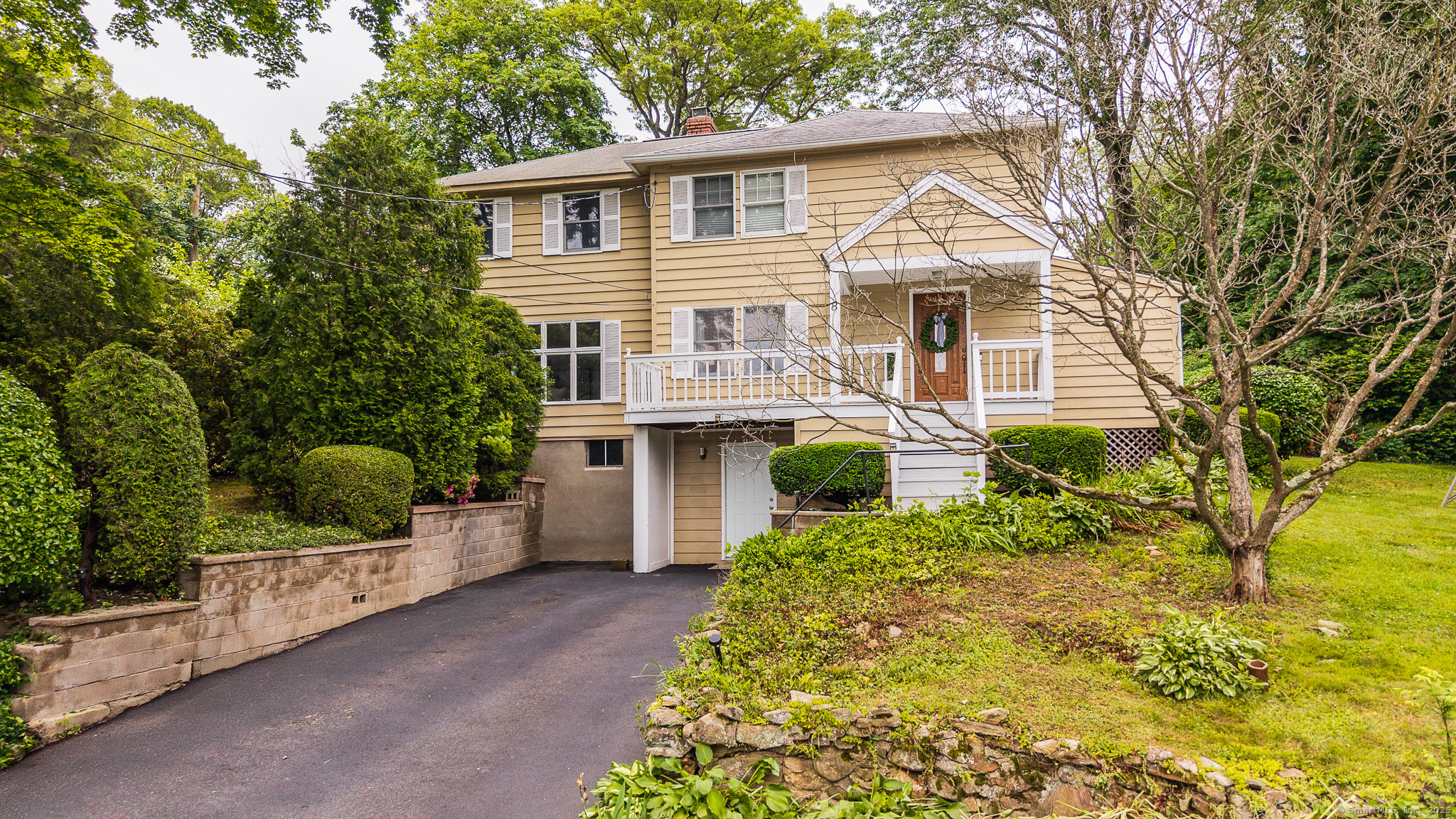 Property Photo: 8 Caroline Street CT 06611