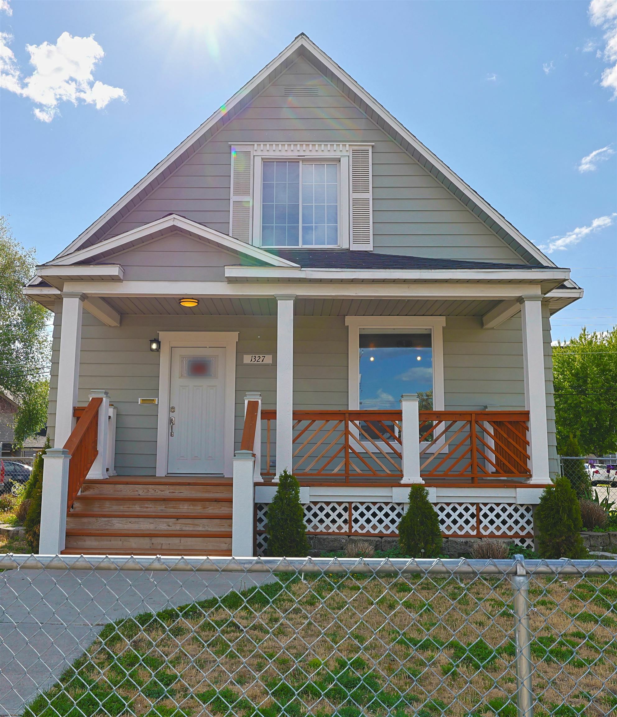 Property Photo: 1327 N Howard St WA 99201