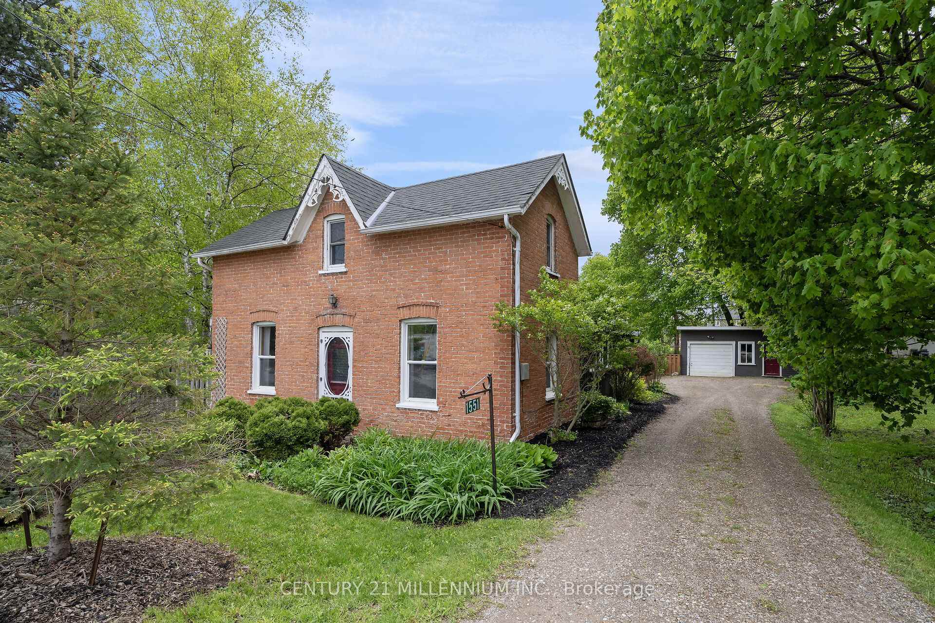 Property Photo:  1551 Queen Street E  ON L7K 0C2 