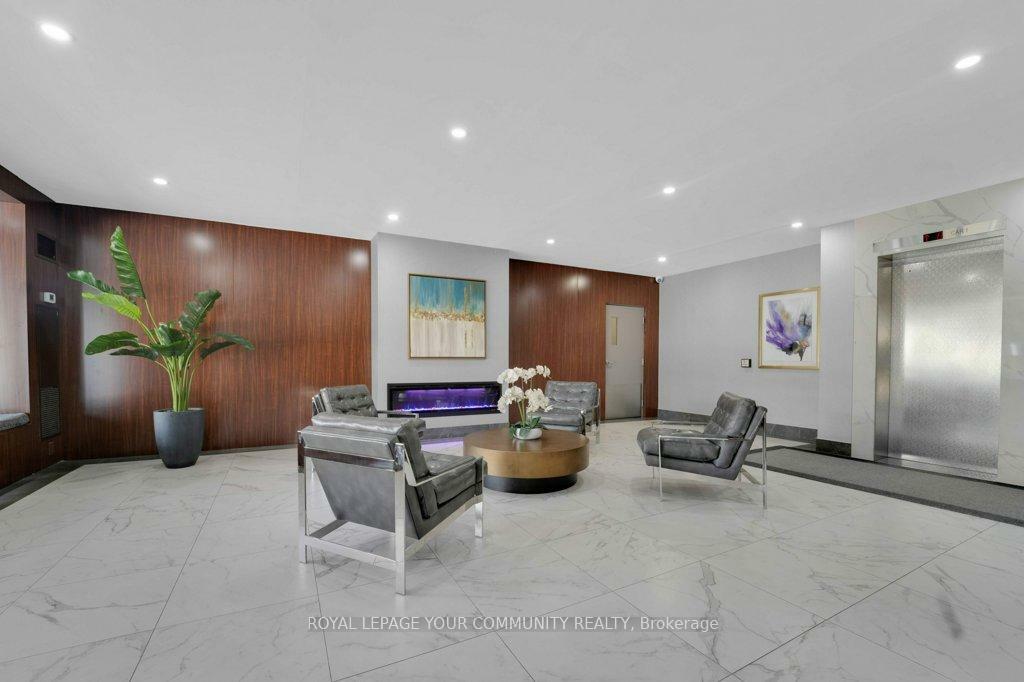 Property Photo: 50 Inverlochy Boulevard 1211 ON L3T 4T6