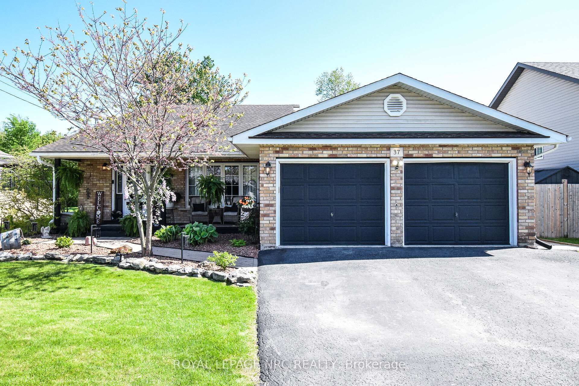Property Photo:  37 Biggar Road  ON L0S 1K0 