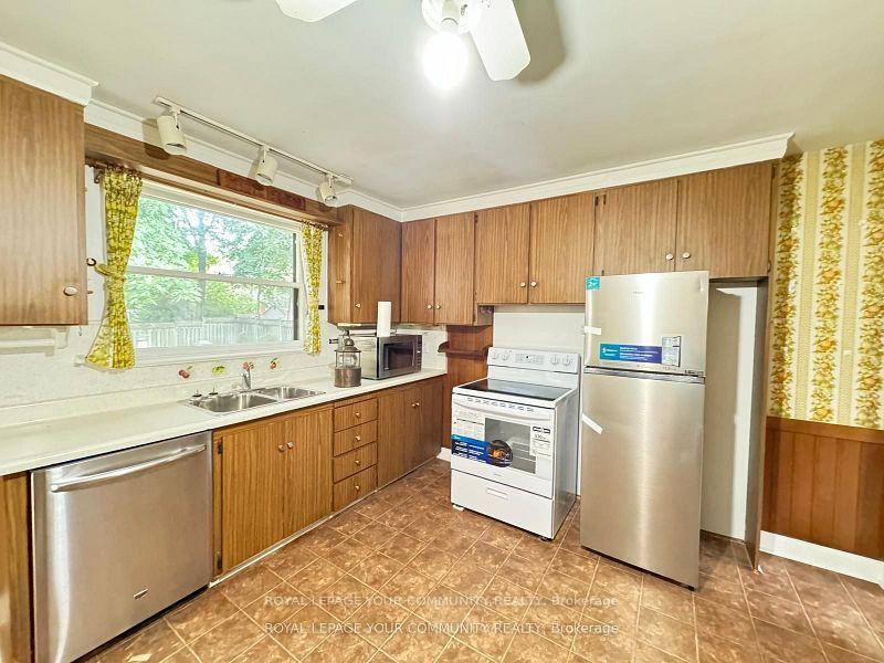 Photo de la propriété: 155 York Mills Road ON M2L 1K6
