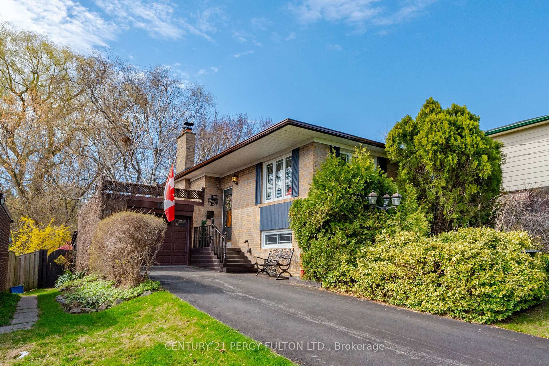 Property Photo: 73 Dunelm Street ON M1J 3G3