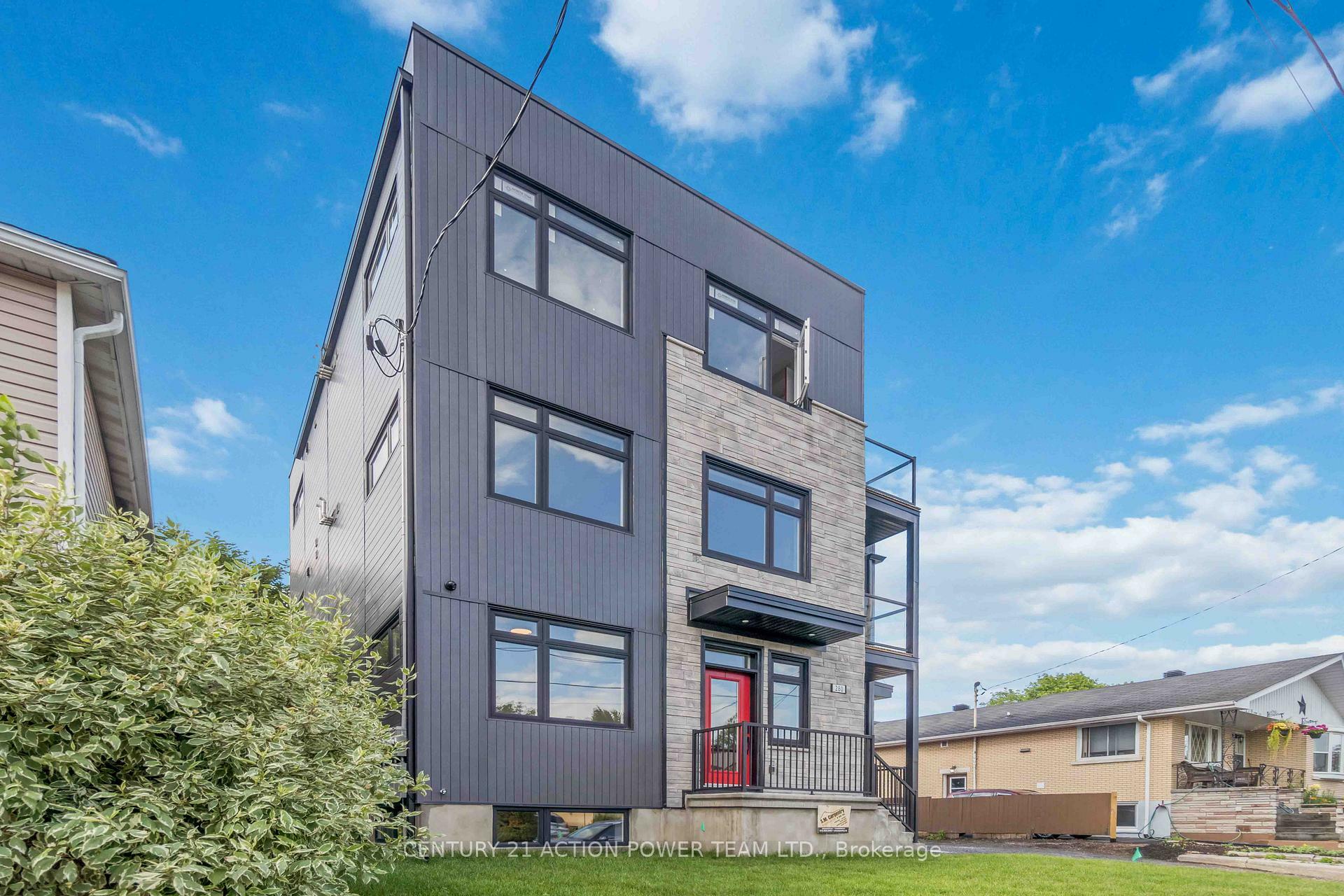Property Photo: 280 Levis Avenue 1 ON K1L 6H6