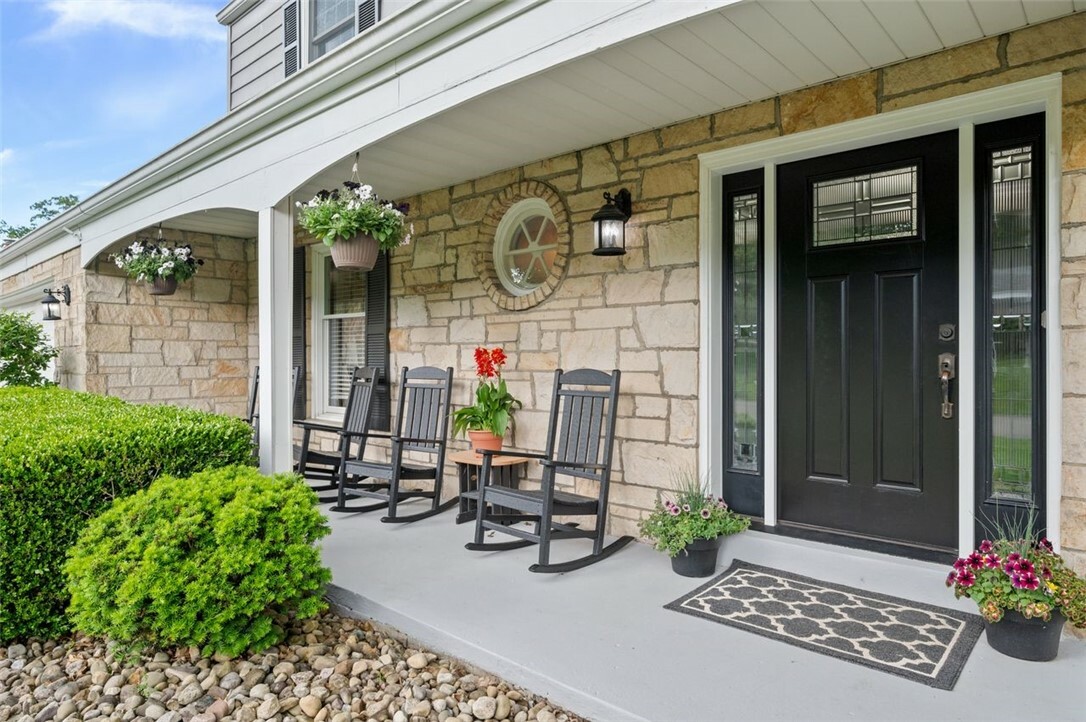 Property Photo: 8282 Brittany Pl PA 15237