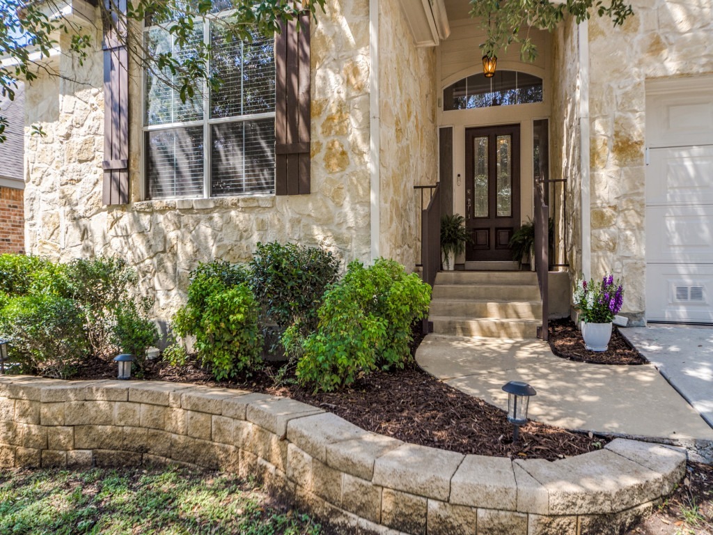 Property Photo: 737 San Gabriel Loop TX 78132