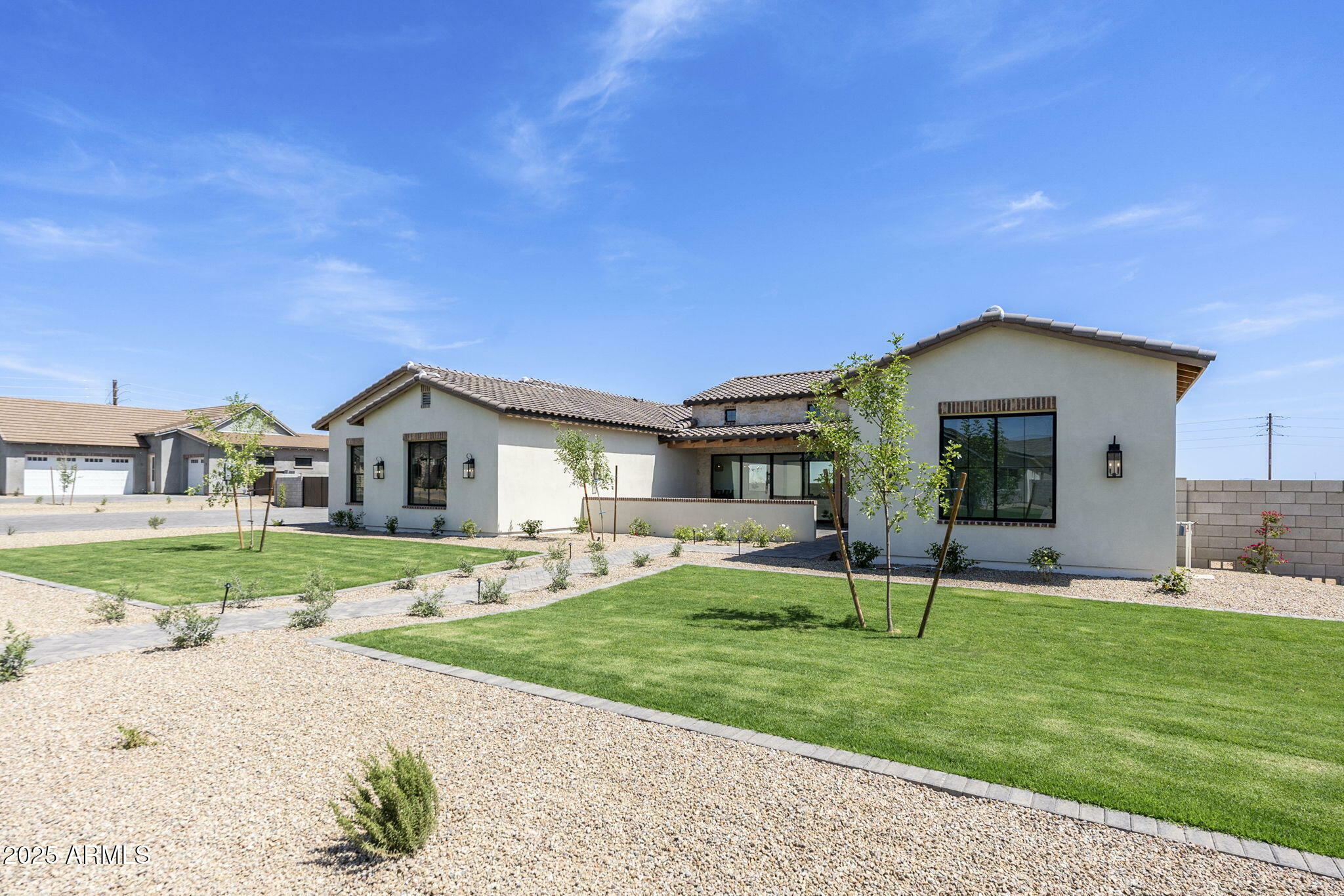 Property Photo:  2087 N 77th Place  AZ 85207 