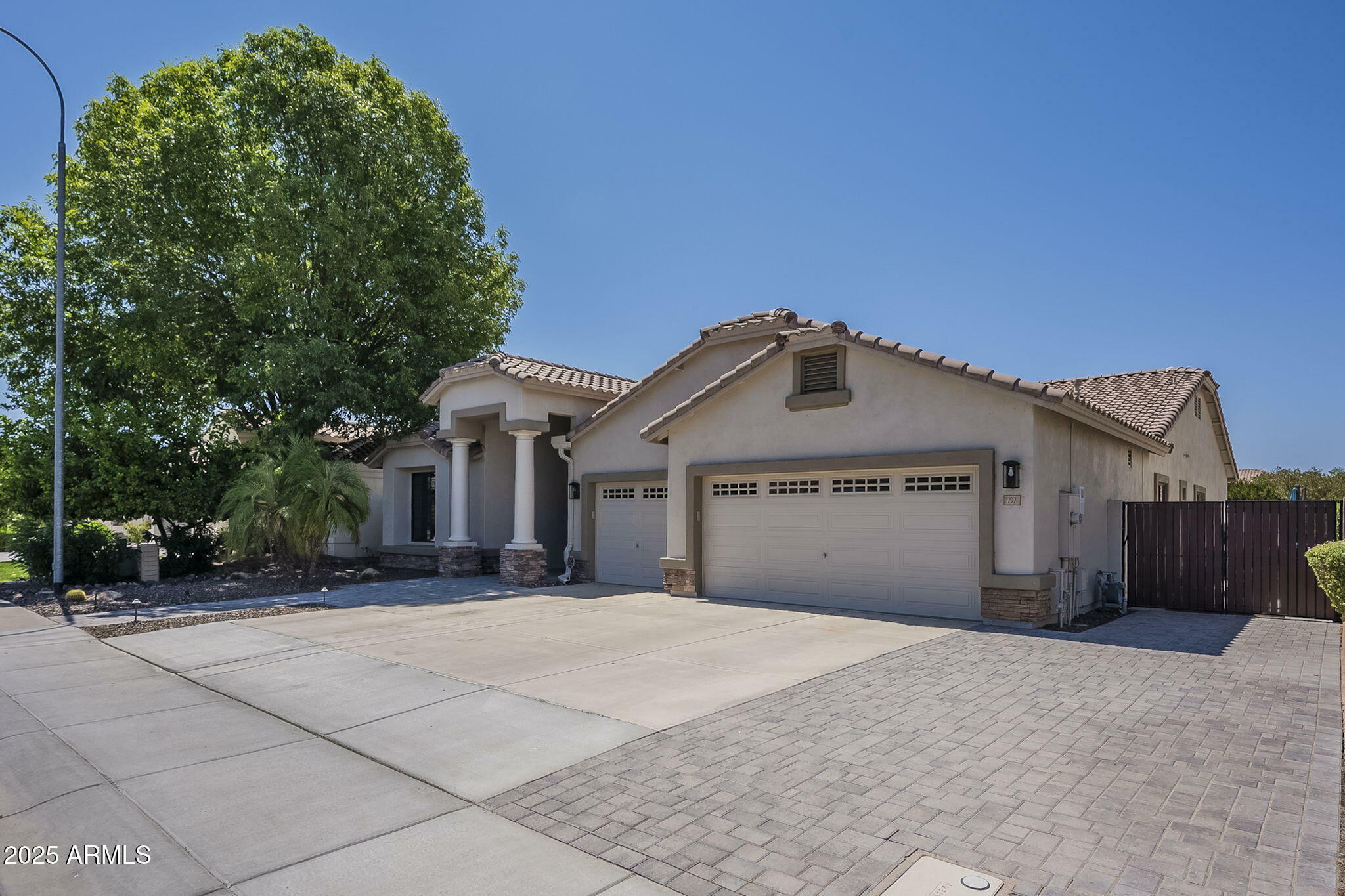 Property Photo: 797 E Cedar Drive AZ 85249