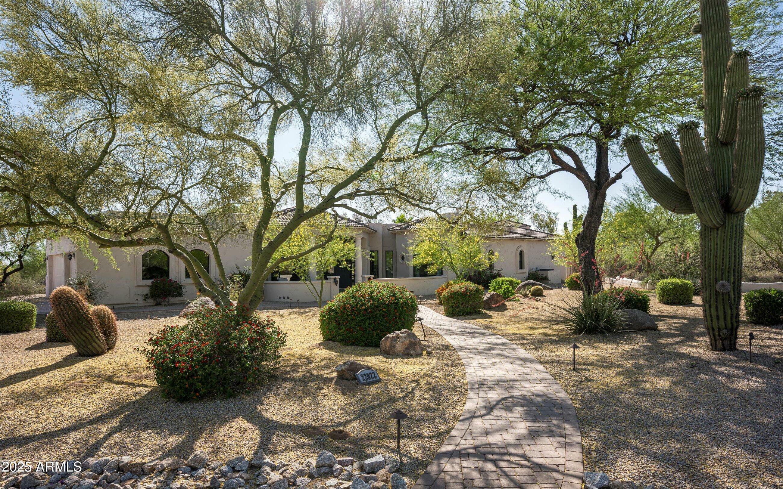 Property Photo: 22022 N Calle Royale Drive AZ 85255
