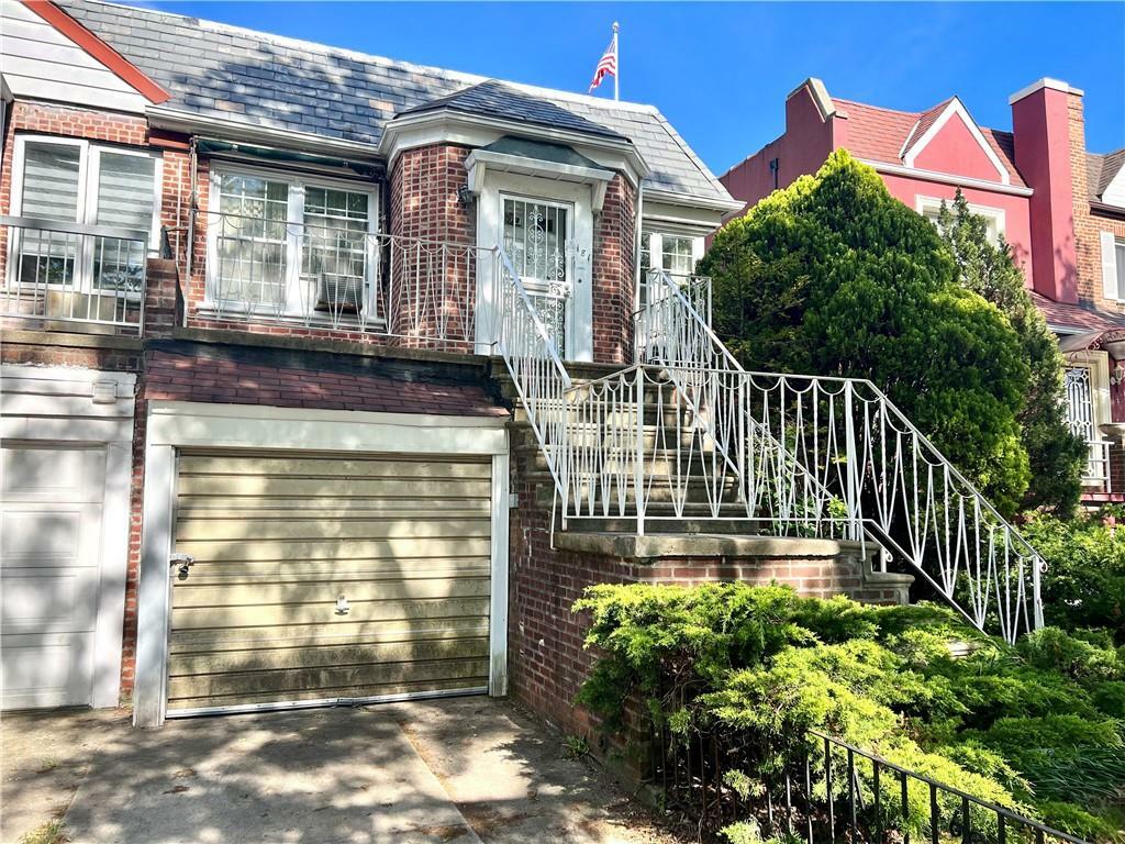 181 Pembroke Street  Brooklyn NY 11235 photo