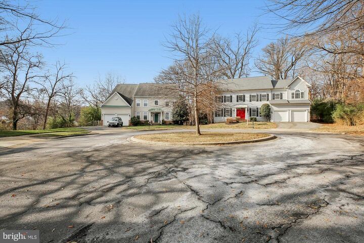 Property Photo:  7 Big Oak Court  MD 20850 