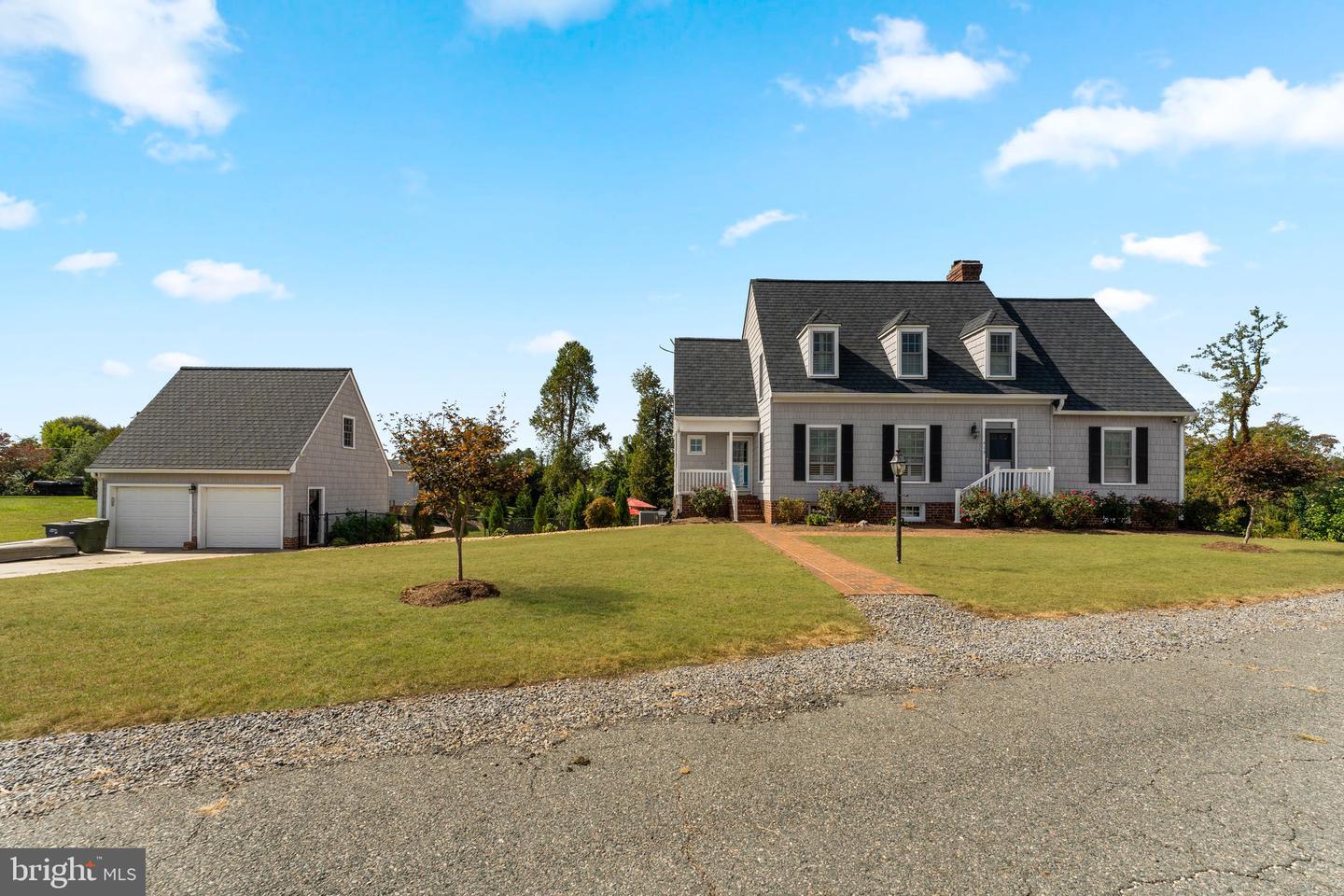 Property Photo: 413 Benton Point VA 22560