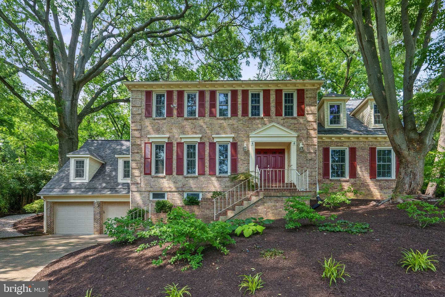 Property Photo: 2014 Mason Hill Drive VA 22307