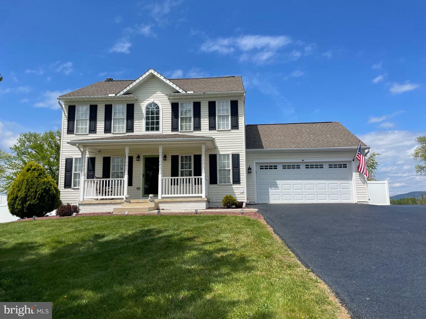 Property Photo: 281 Berkshire Drive WV 25419