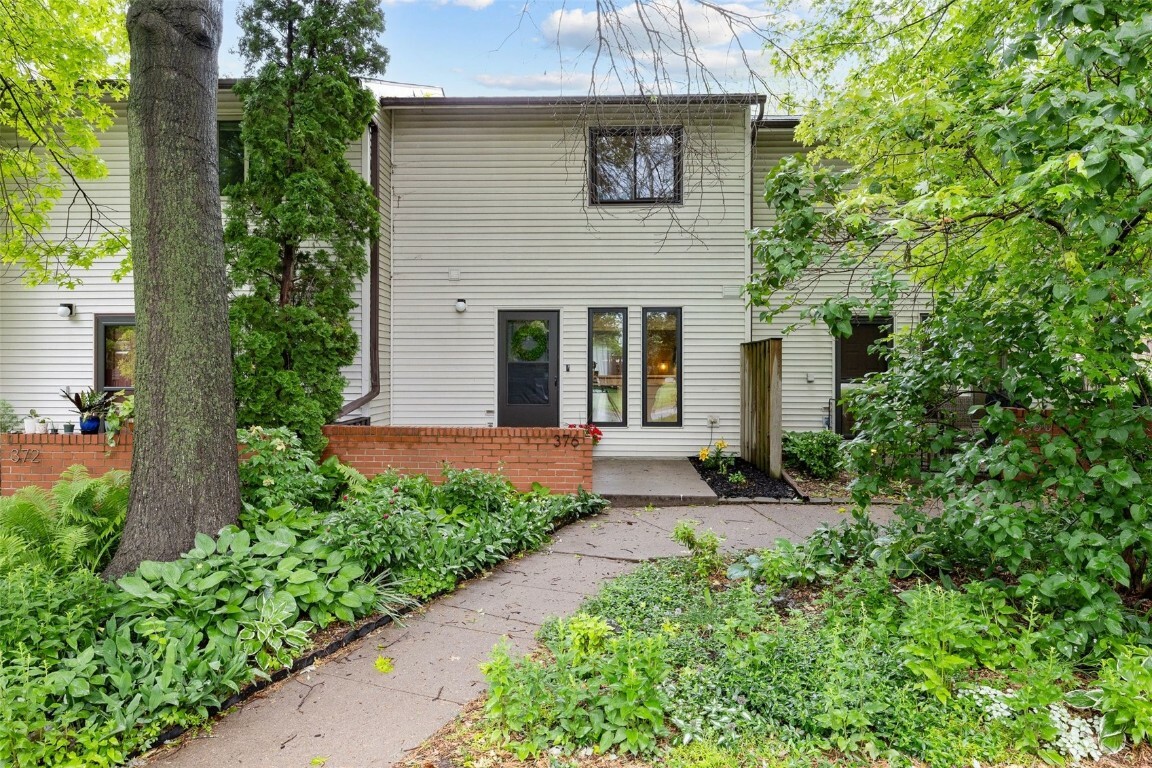 Property Photo:  376 Samoa Place  IA 52246 