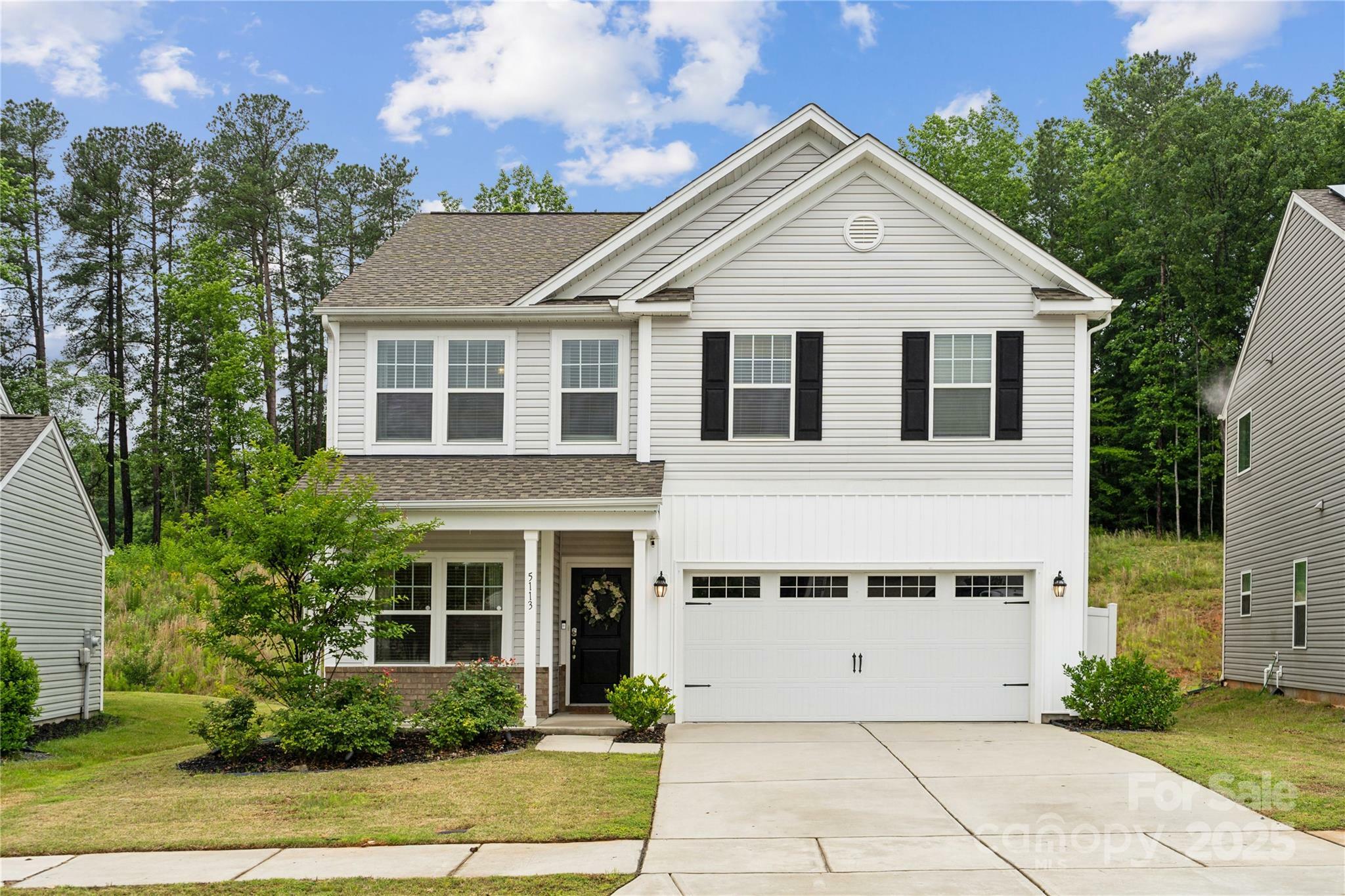Property Photo: 5113 Saddleback Drive NC 28120