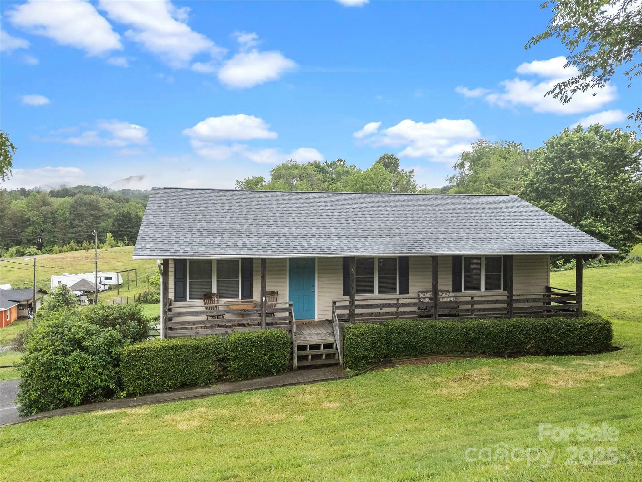Property Photo: 72 Sovereign Circle NC 28721