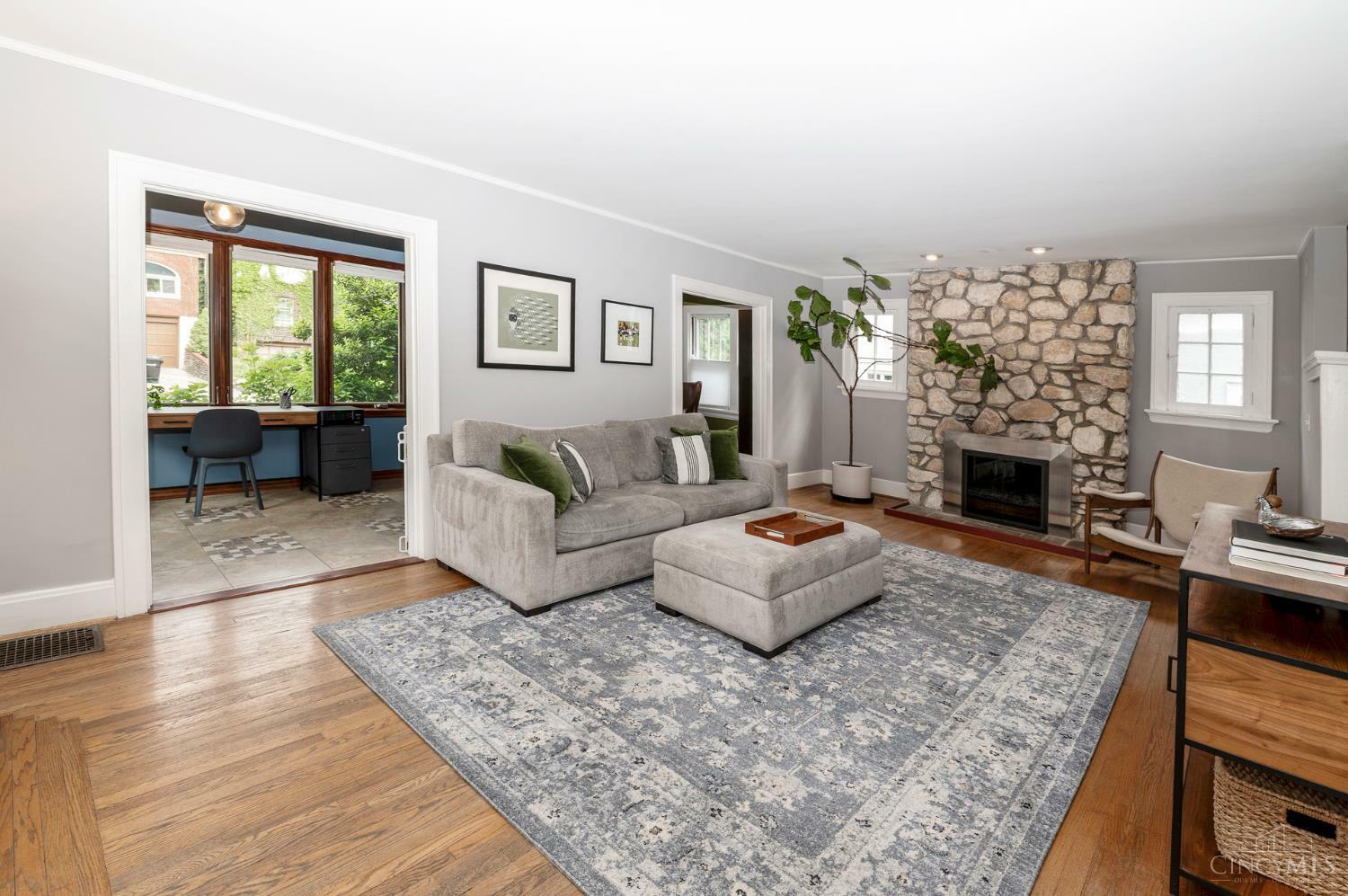 Property Photo: 2909 Utopia Place OH 45208