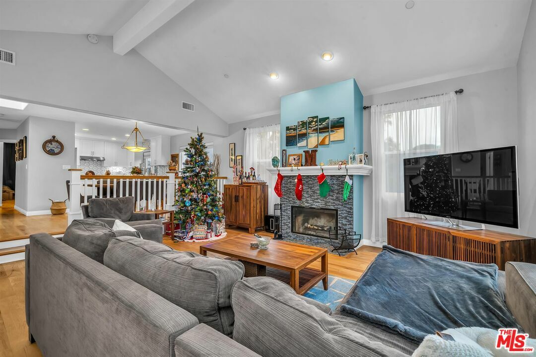 Property Photo: 1739 Ford Ave CA 90278