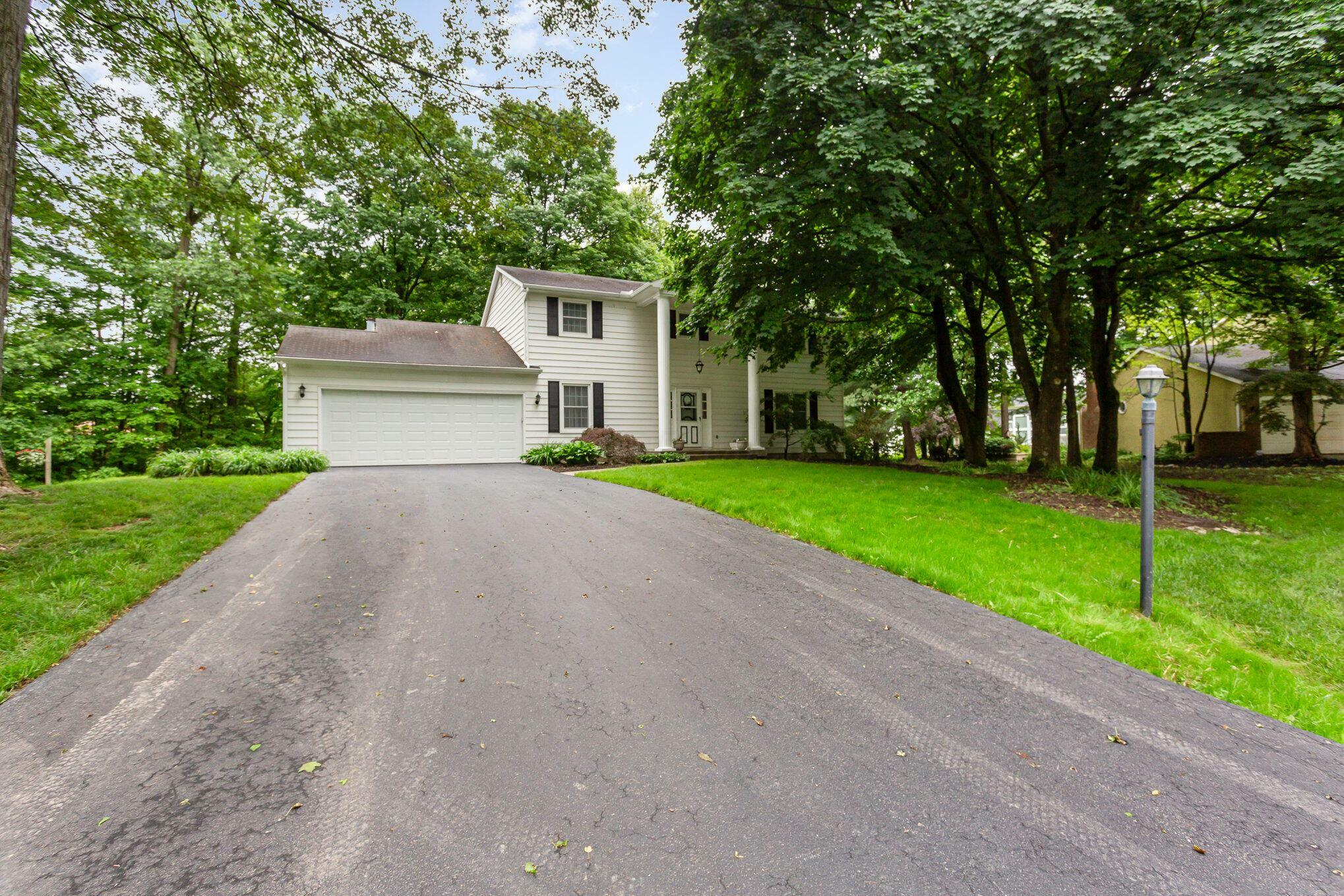 Property Photo: 8723 Ramblewood Court OH 43147