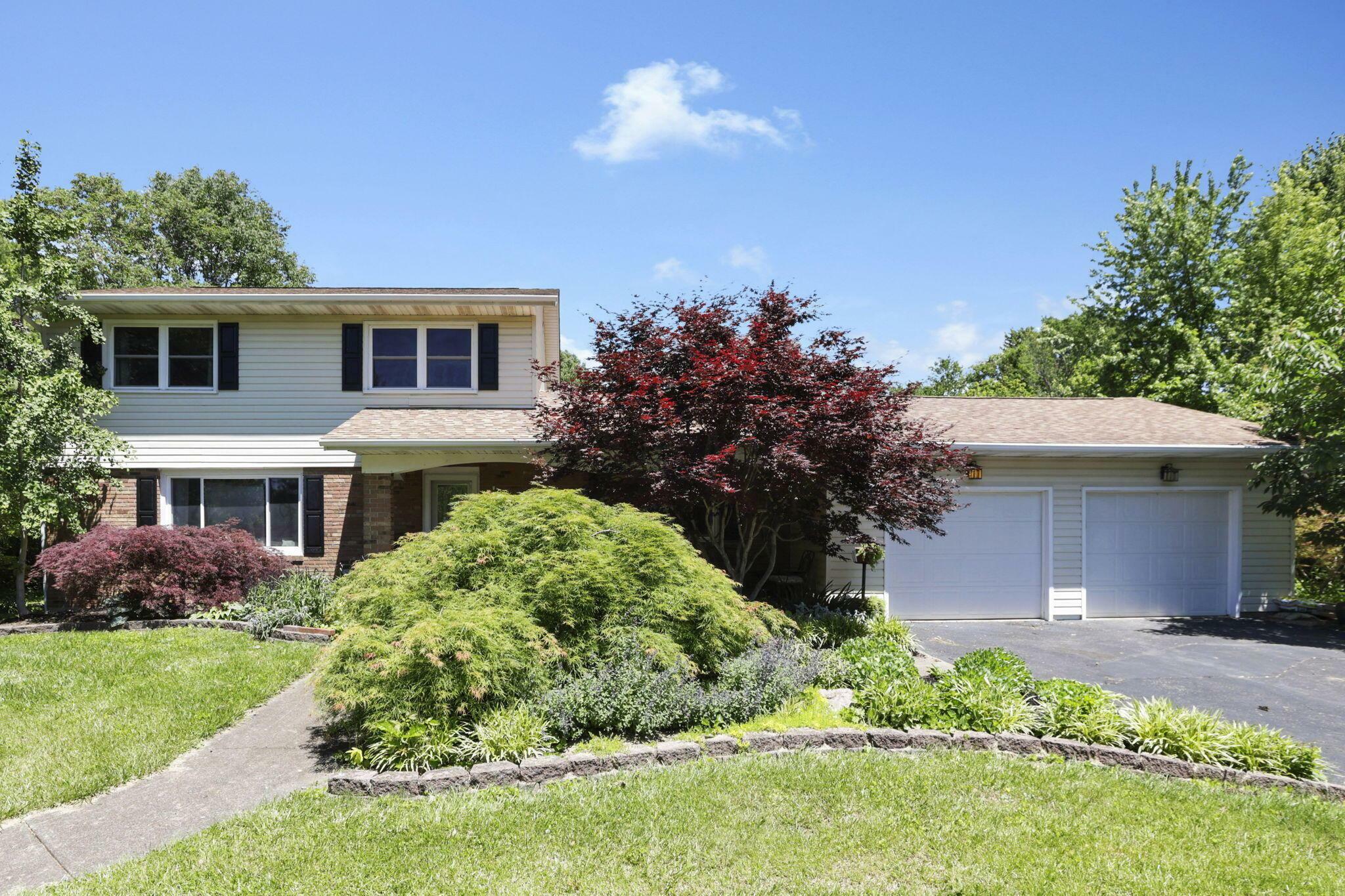 Property Photo: 170 Ginder NE Road OH 43130