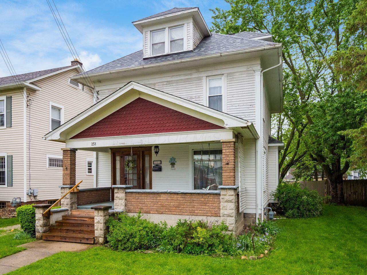 Property Photo:  251 Summit Street  OH 43302 
