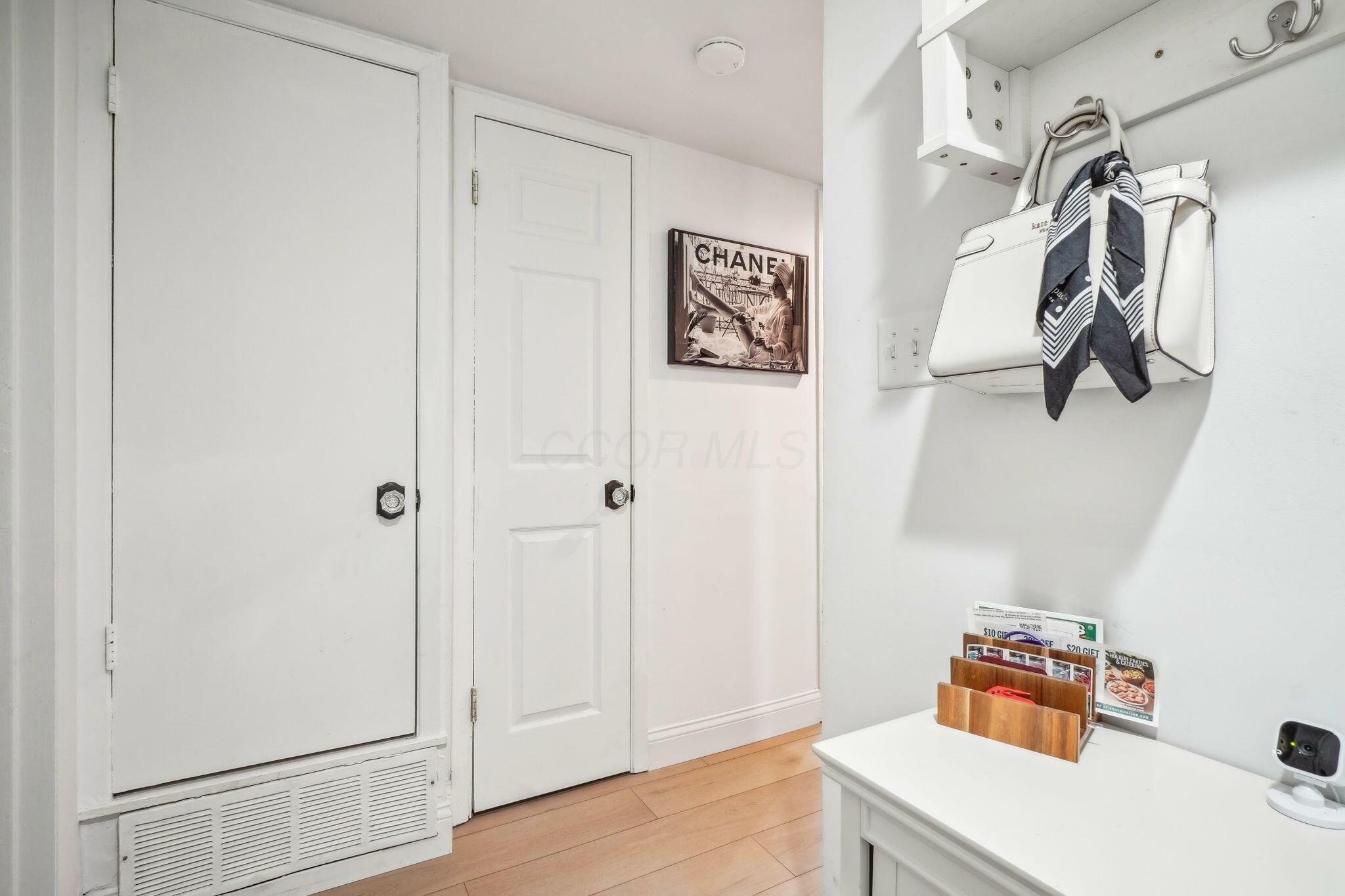 Property Photo: 1450 Cliff Court OH 43204