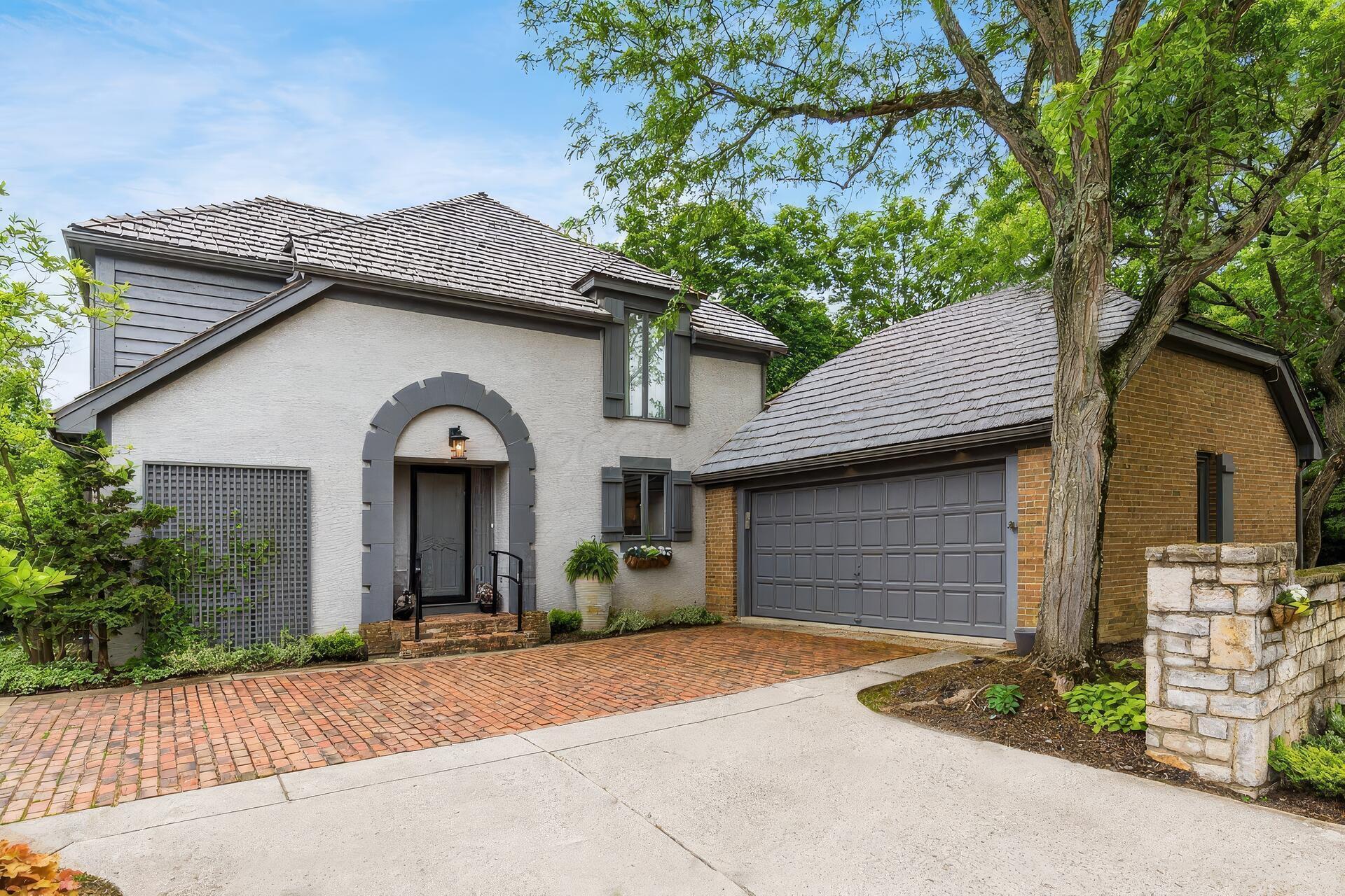 Property Photo: 8547 Pitlochry Court OH 43017