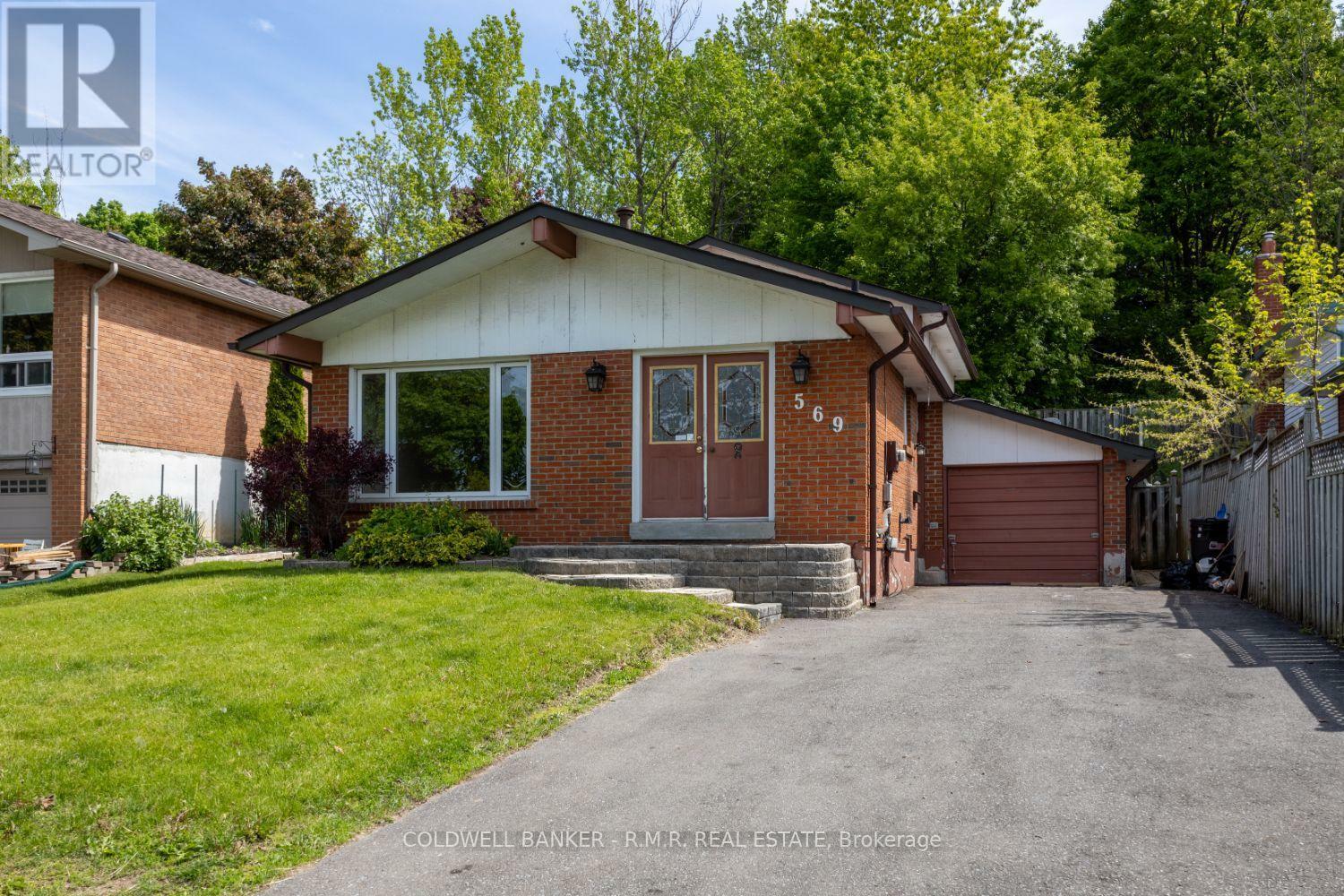 Property Photo: 569 Grandview Street South ON L1H 7T5