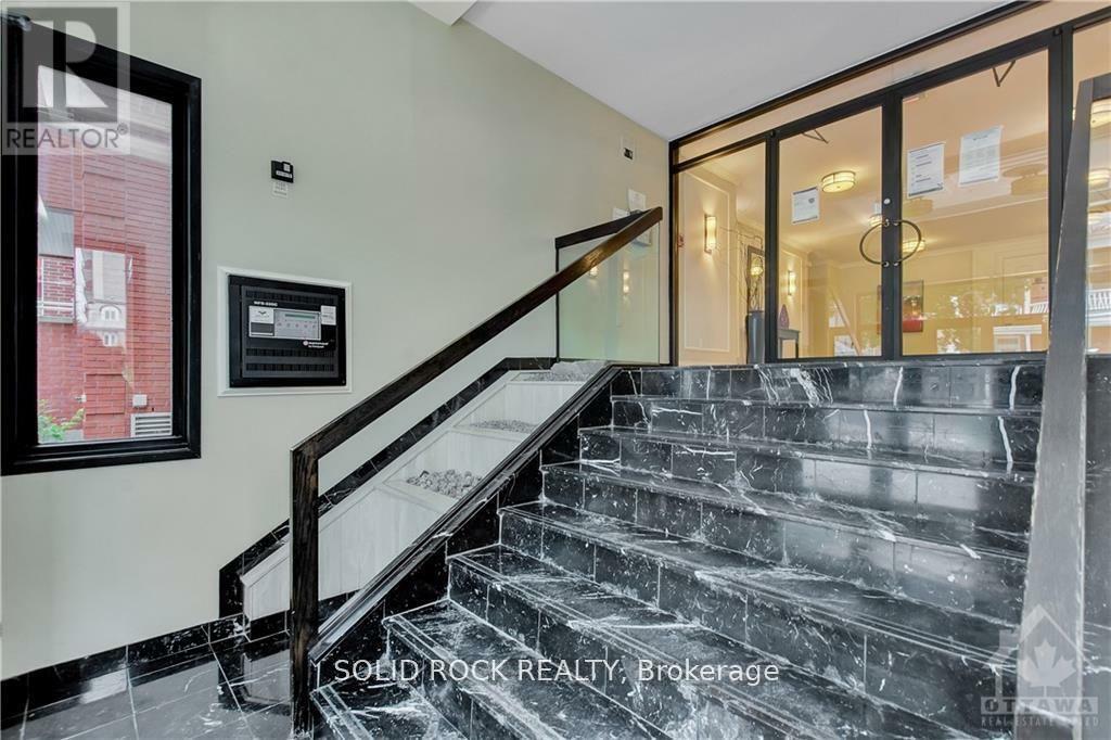 Property Photo: 222 Bruyere Street 305 ON K1N 5E3