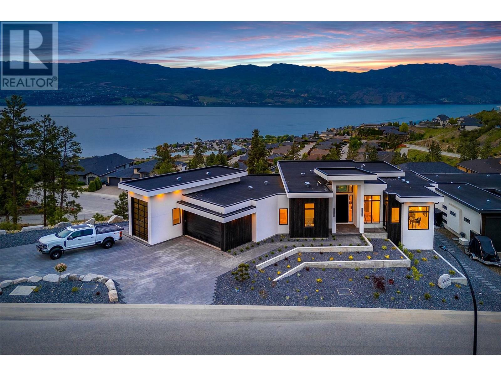 Property Photo: 1435 Vineyard Drive BC V4T 0E9