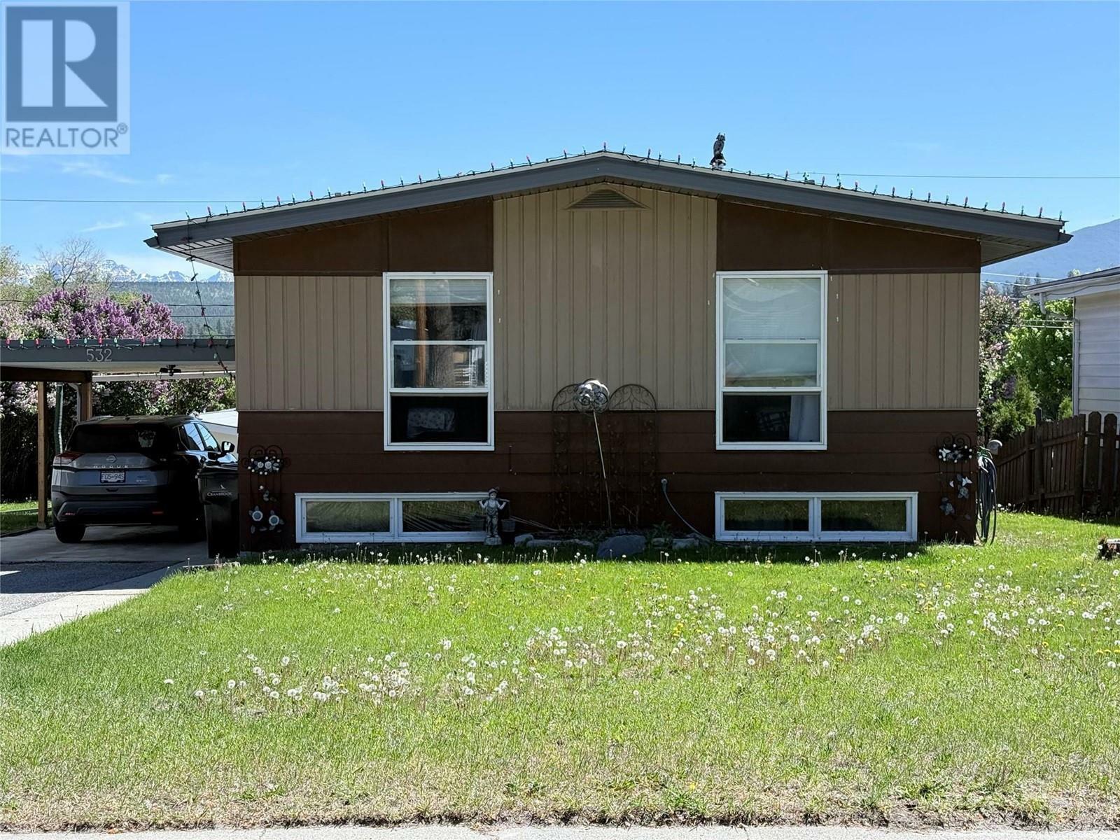 532 14th Avenue South  Cranbrook BC V1C 2X8 photo