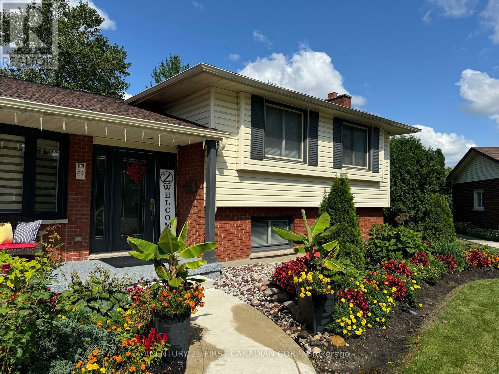 Property Photo: 55 St Lawrence Place ON N6J 2G4
